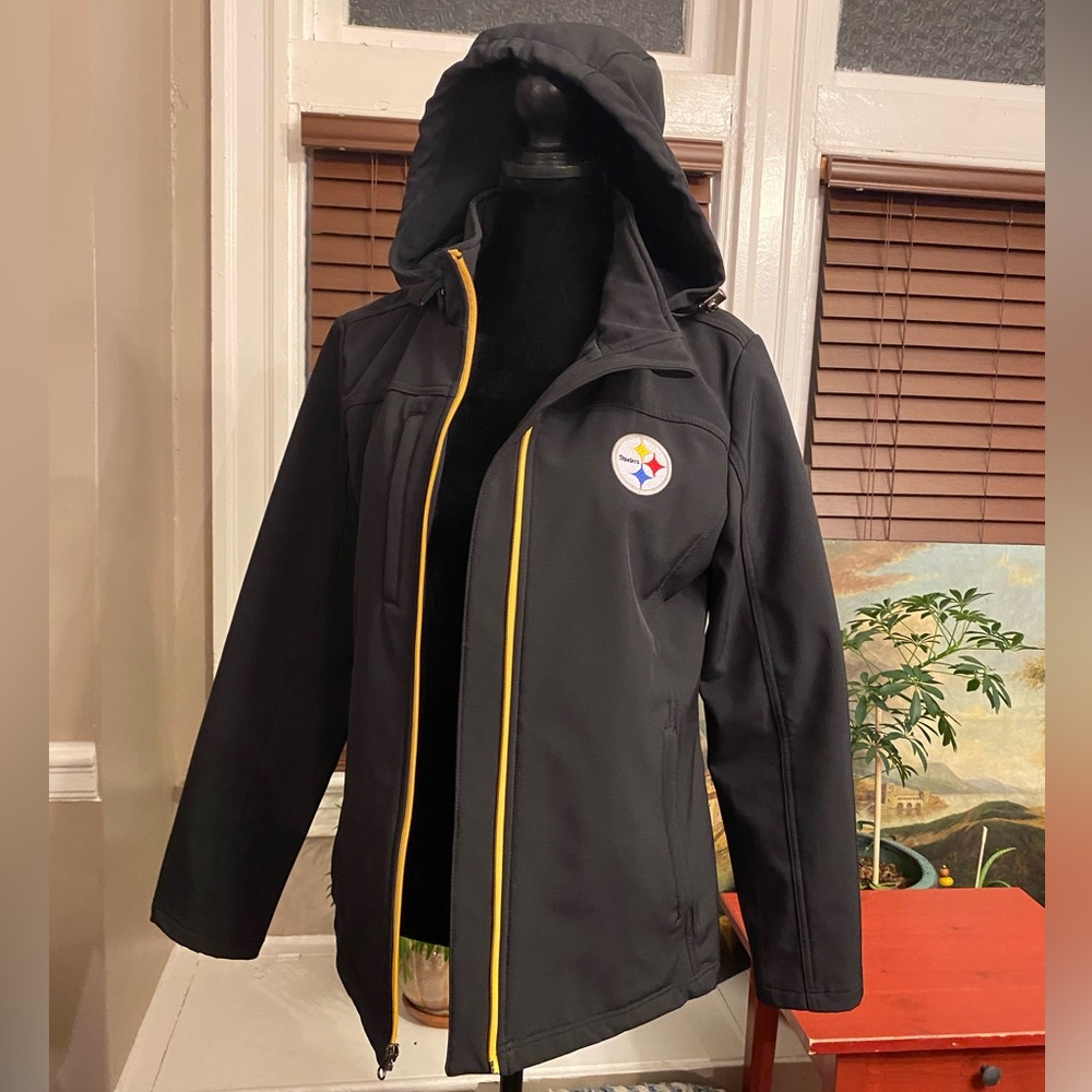 NINE PIECES: Pittsburgh Gear